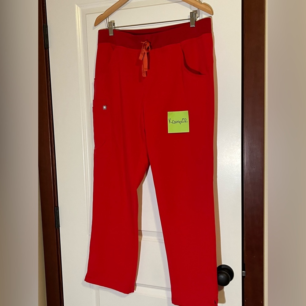 Womens medium Pop Red Kade cargo scrub pants- figs